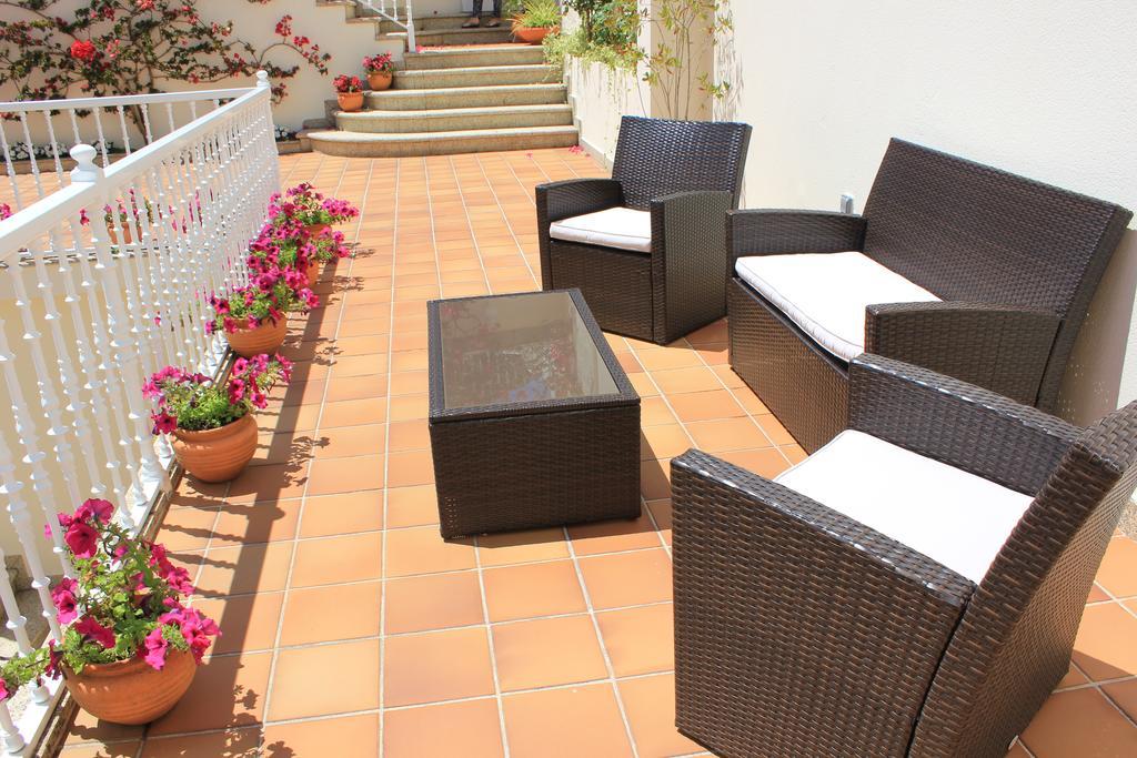 Apartamentos Maritimo Suites-Solo Adultos او غروف المظهر الخارجي الصورة